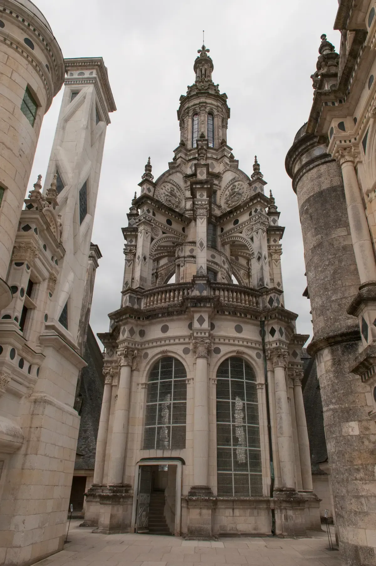 A spire of Chambord rising over the courtyard, the first château on this Loire Valley wine and castle day trip